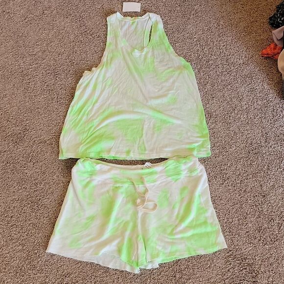 New Sundry Tie Dye Tank and Shorts set size 3 (Large) - Picture 1 of 4